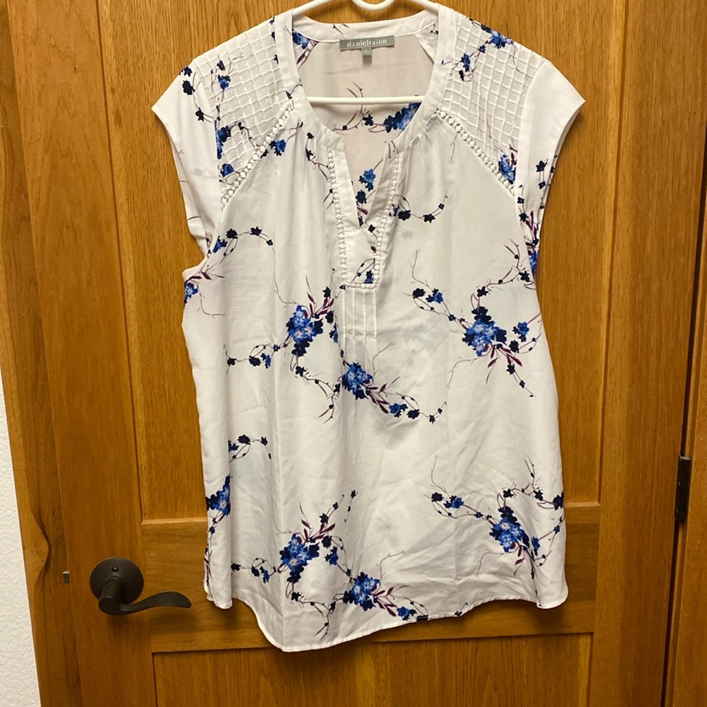 Daniel Rainn Maternity Natalia Lace Detail Blouse - Size XL